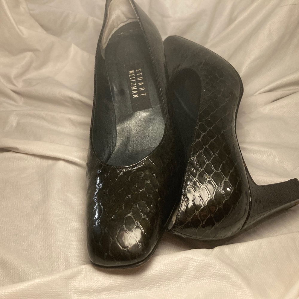 Stuart Weitzman snakeskin pumps size 38